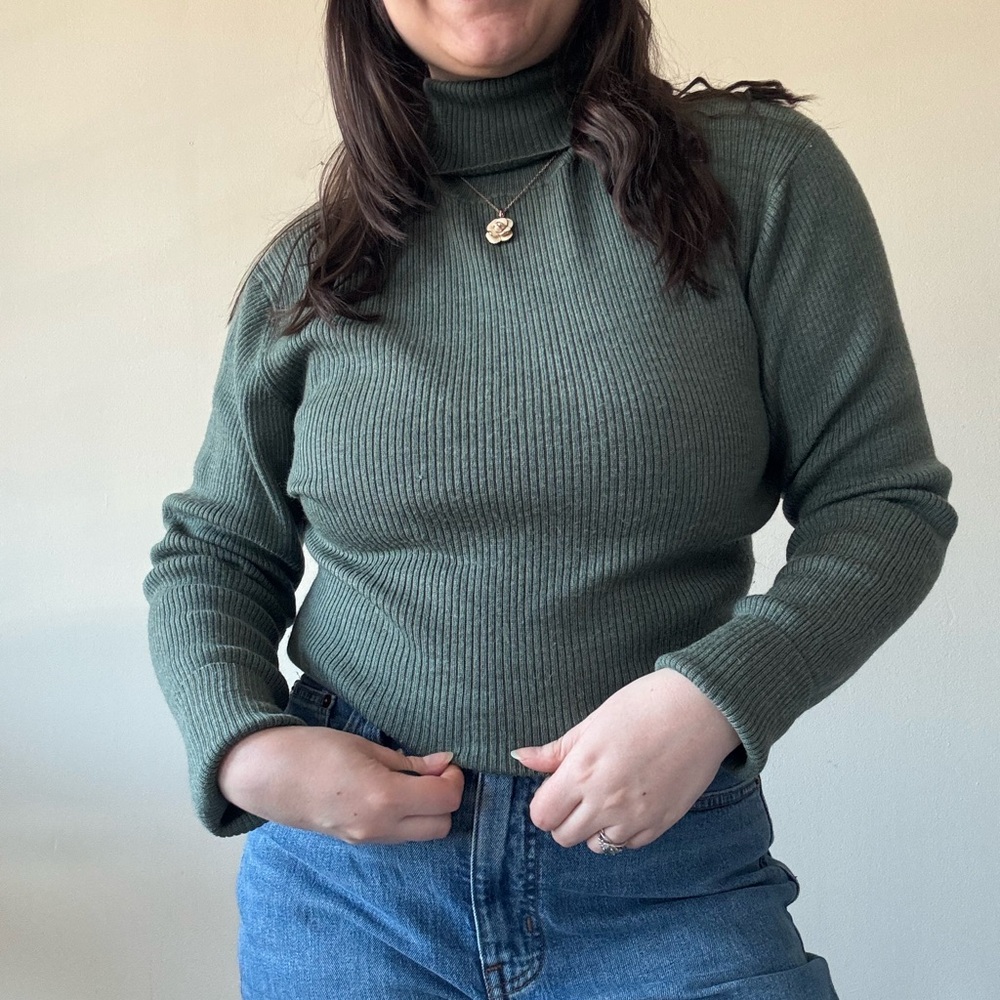 Vintage Banana Republic Sage Ribbed Turtleneck Sweater
